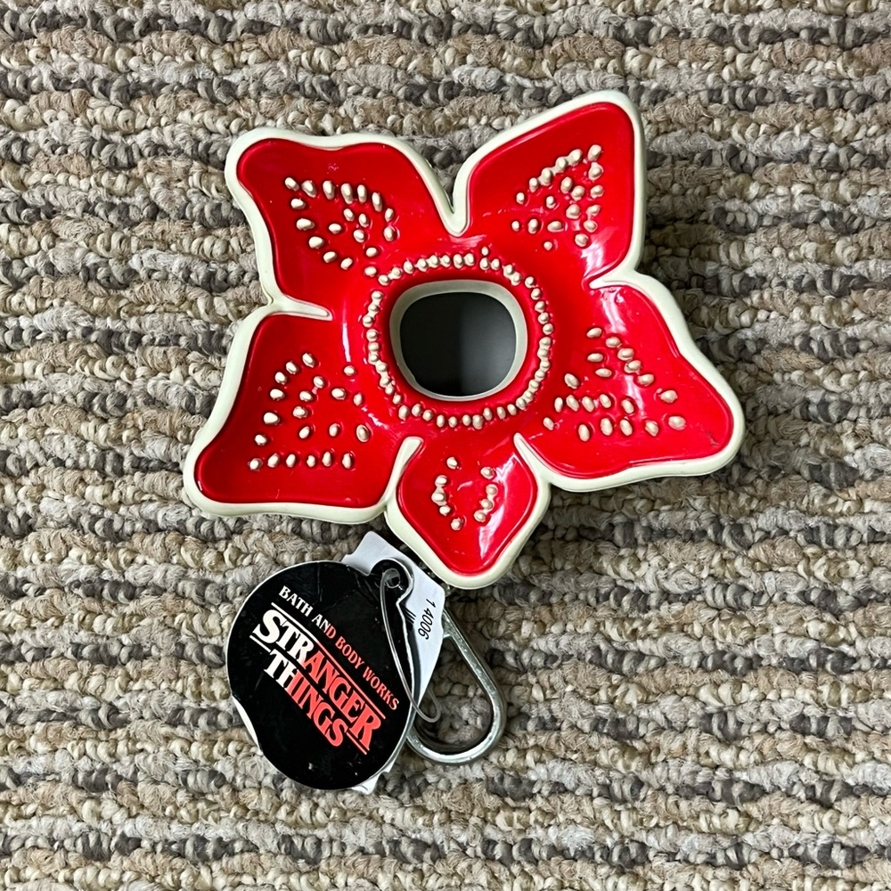 Bath & Body Works Stranger Things Demogorgon pocketbac for sanitizer